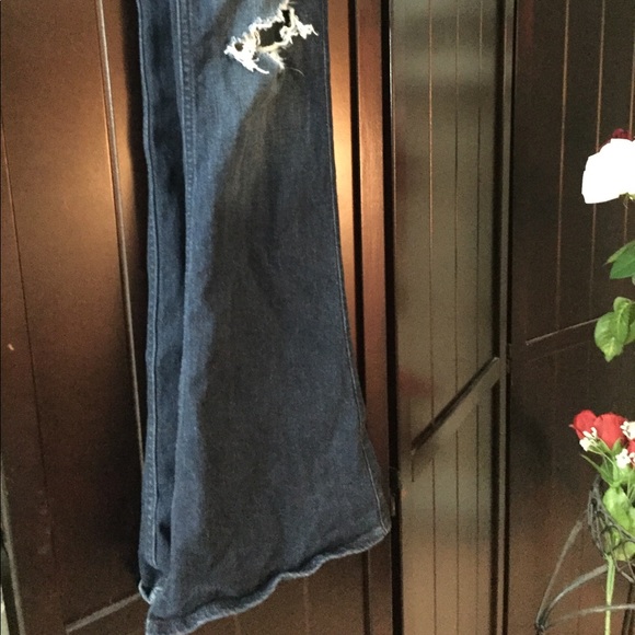 Hollister dark wash flare jeans - Picture 4 of 4